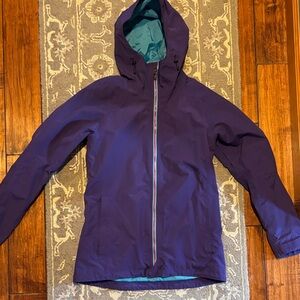Like NEW Burton AK Women's Deep Purple Snowboard/Ski Jacket